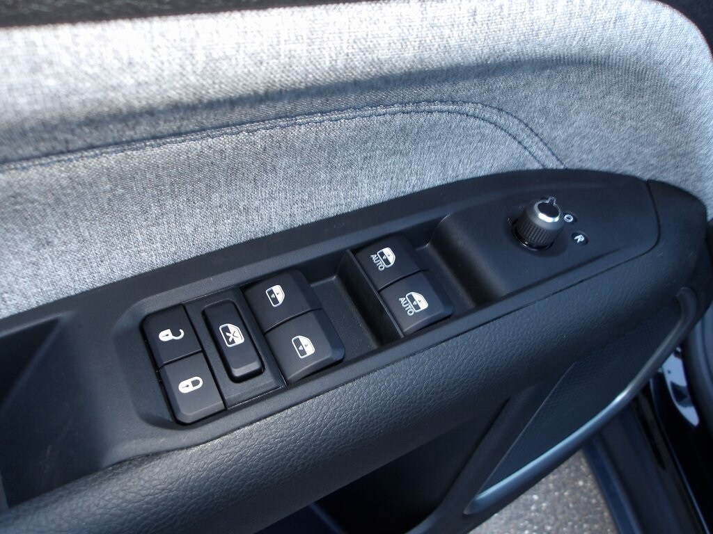 2024 Jeep Compass Sport photo 3