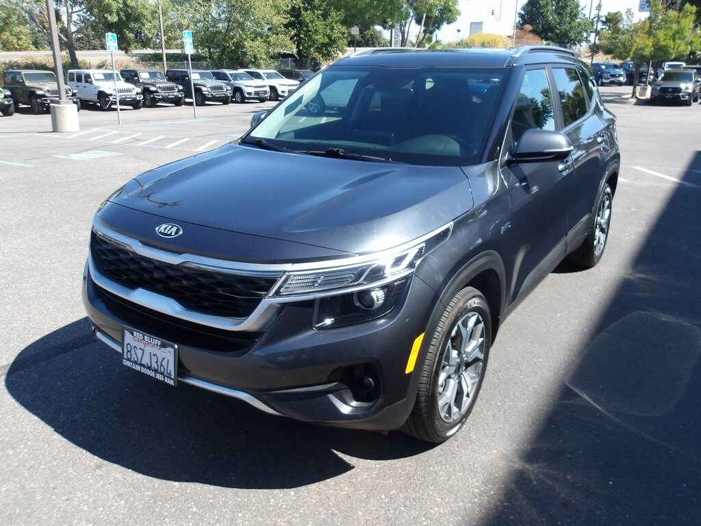 2021 Kia Seltos EX photo 3