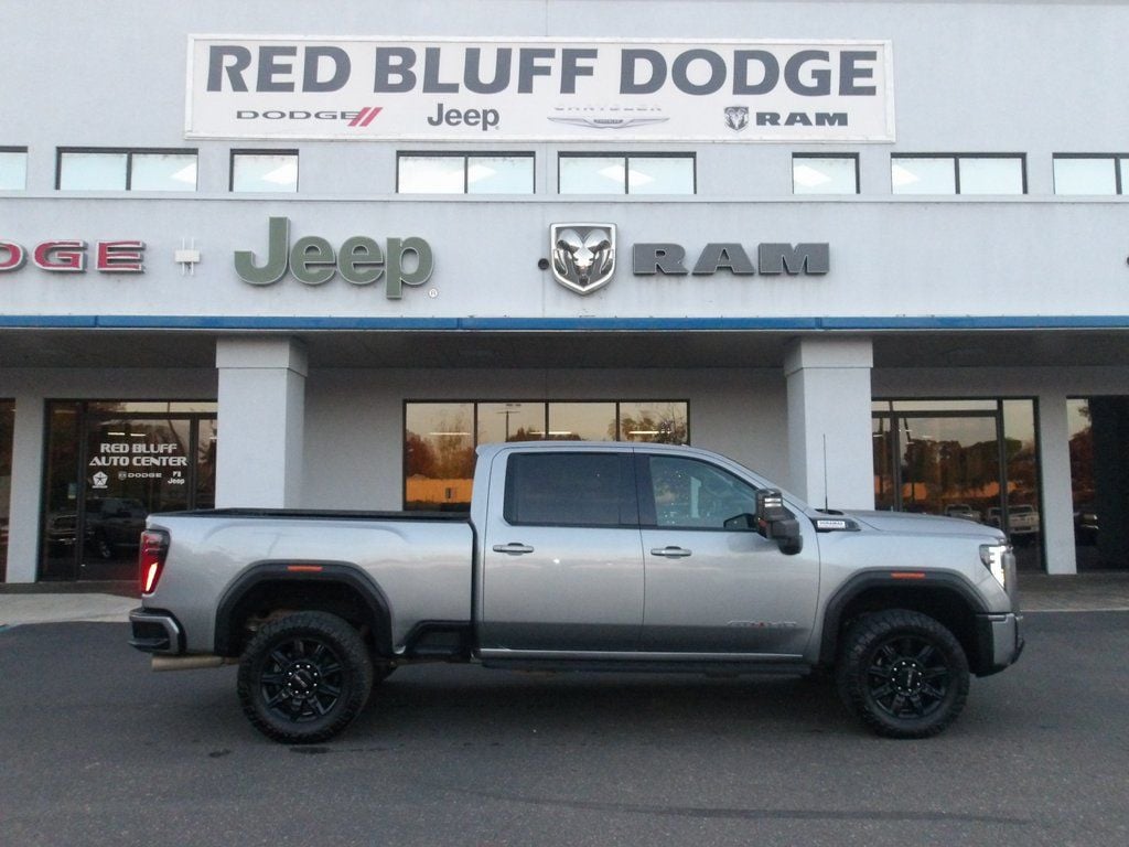 2024 GMC Sierra 4WD Crew Cab Standard Box AT4's photo