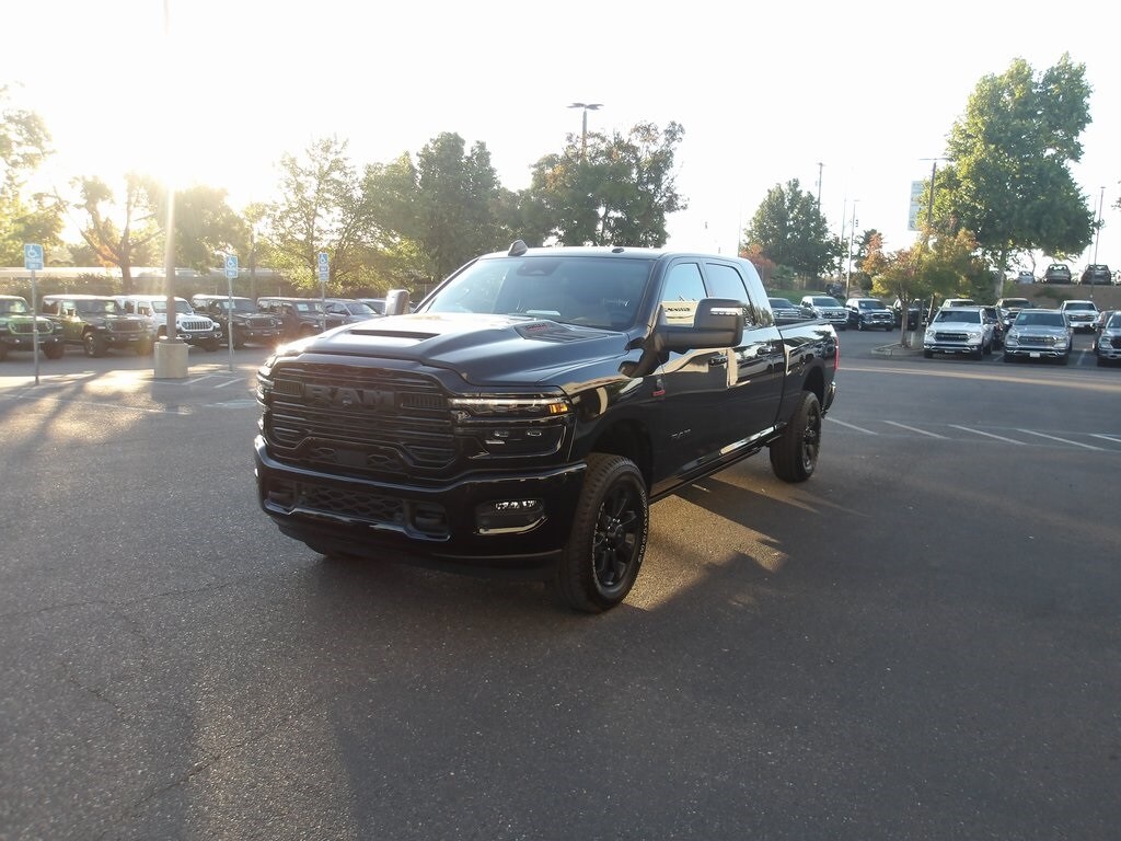 2025 Ram 2500 Laramie photo 4