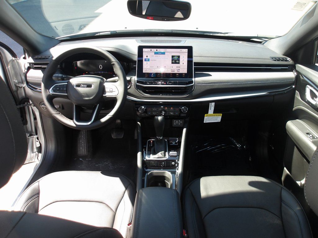 2025 Jeep Compass Limited - Photo 18