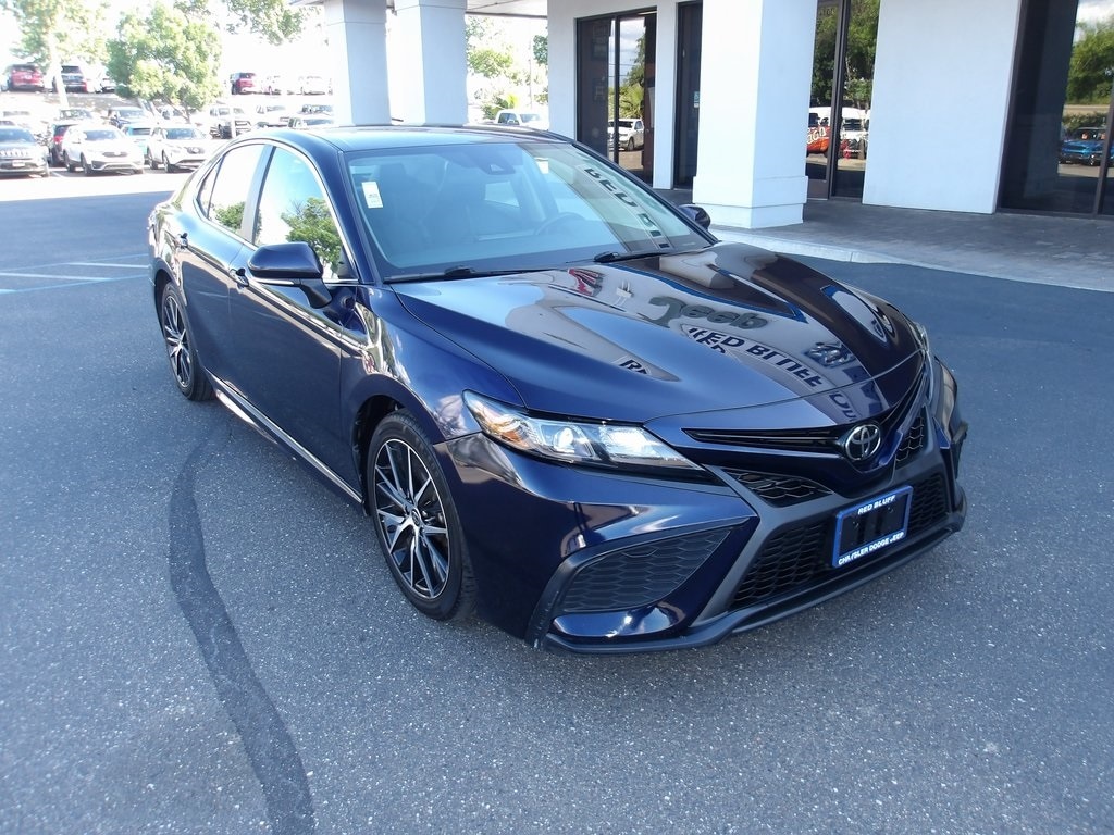 Used 2022 Toyota Camry SE Nightshade with VIN 4T1G11AK6NU666664 for sale in Red Bluff, CA