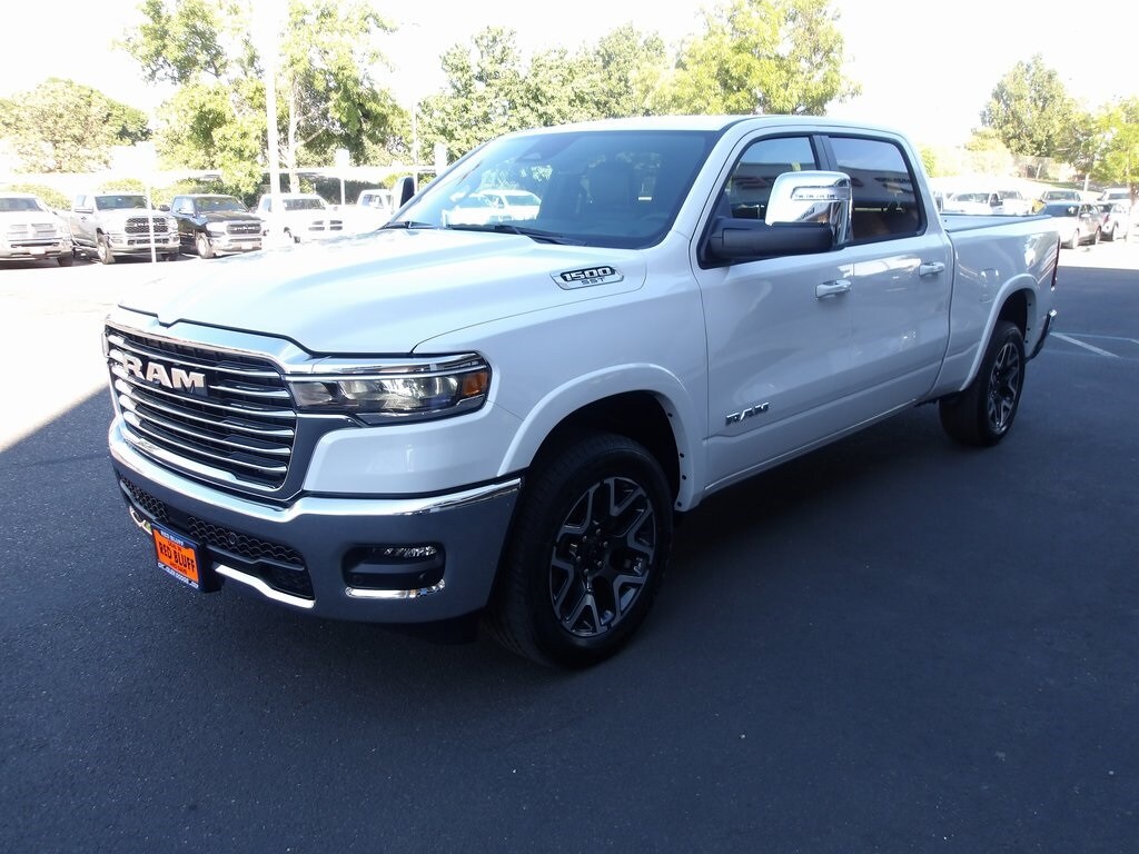 2025 Ram 1500 Laramie photo 4