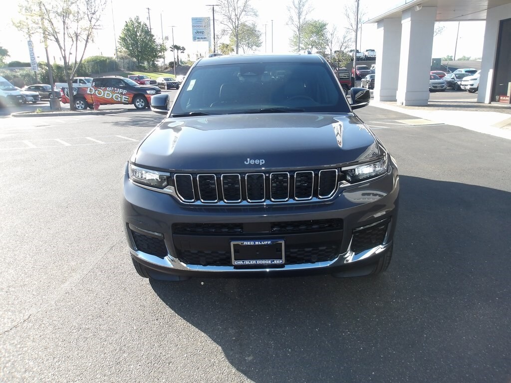 2025 Jeep Grand Cherokee L photo 3