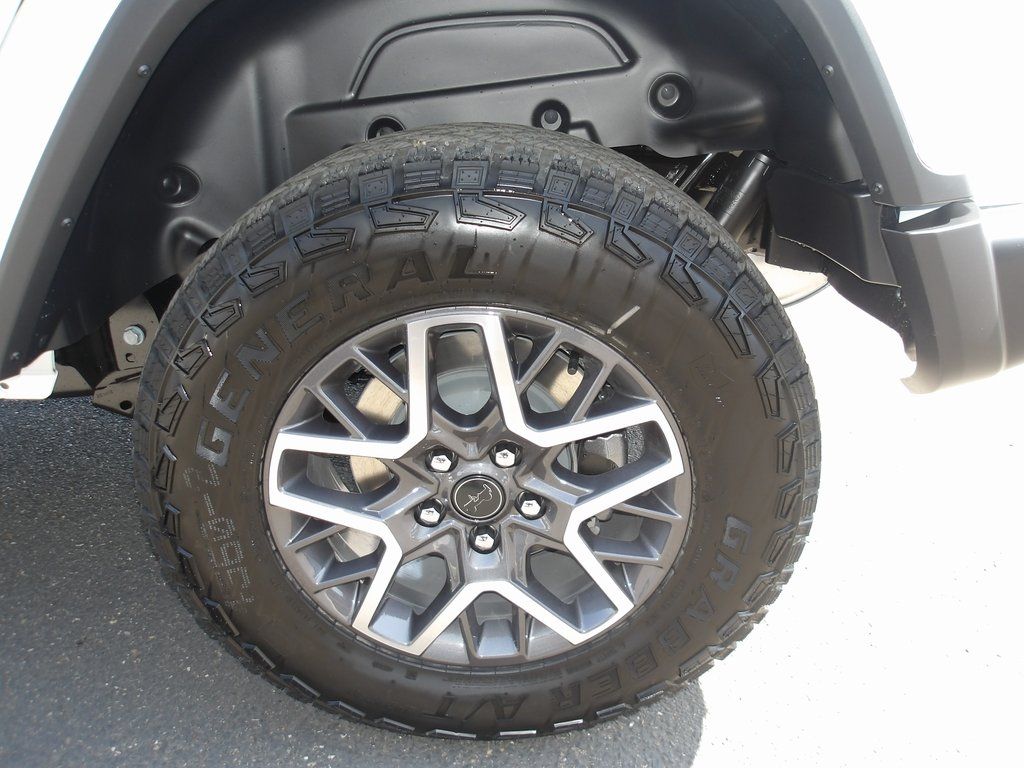 2025 Jeep Wrangler 4-Door Sahara - Photo 10