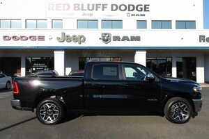 2025 Ram 1500 LARAMIE CREW CAB 4X4 6'4 BOX Crew Cab