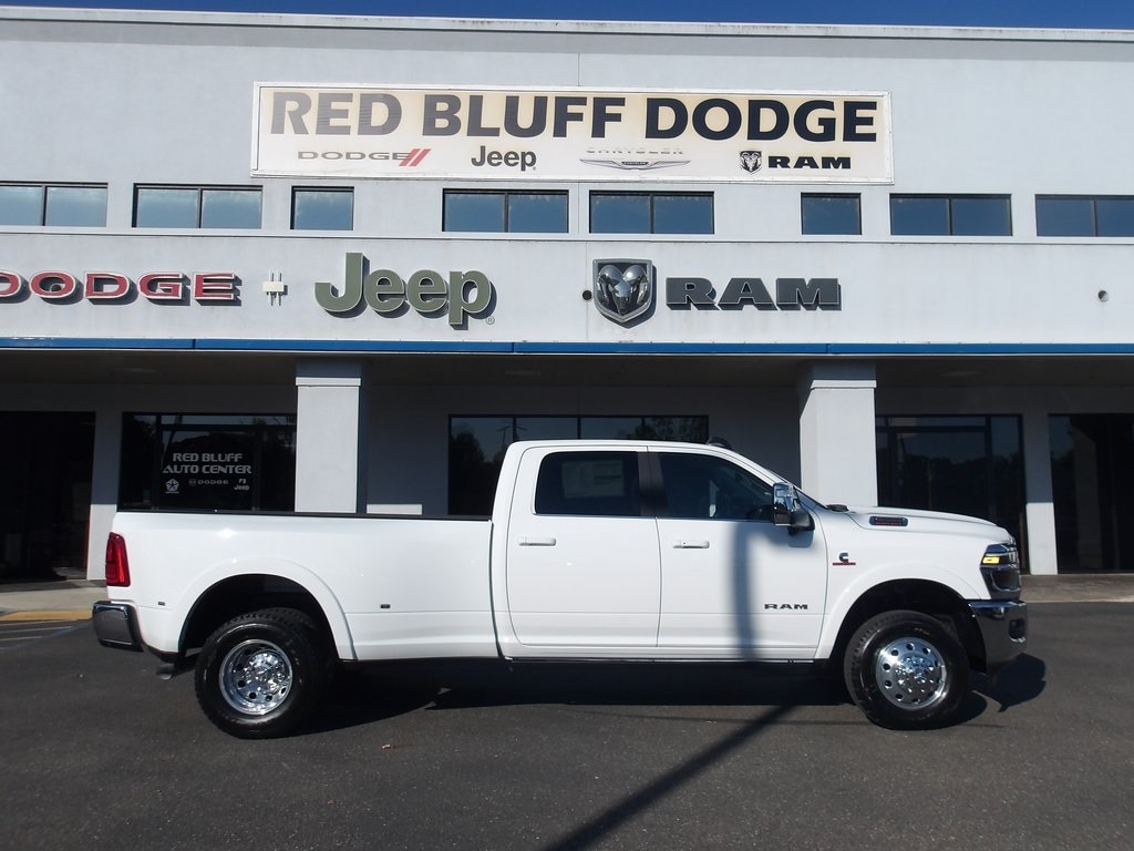 New 2025 Ram 3500 LIMITED LONGHORN CREW CAB 4X4 8' BOX Crew Cab