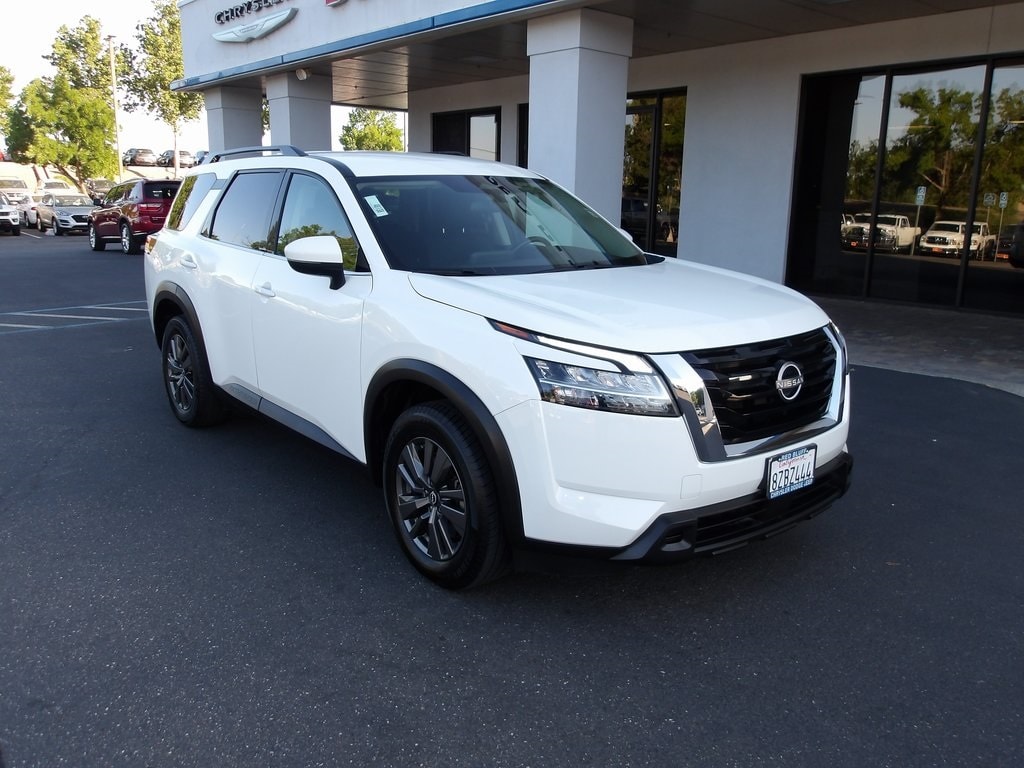 Used 2022 Nissan Pathfinder SV with VIN 5N1DR3BC7NC229874 for sale in Red Bluff, CA