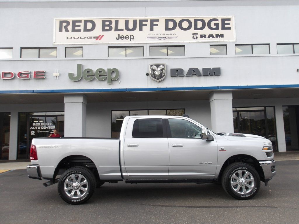 New 2026 Ram 2500 LARAMIE CREW CAB 4X4 6'4 BOX Crew Cab