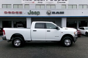 2024 Ram 2500 BIG HORN CREW CAB 4X4 6'4 BOX Crew Cab
