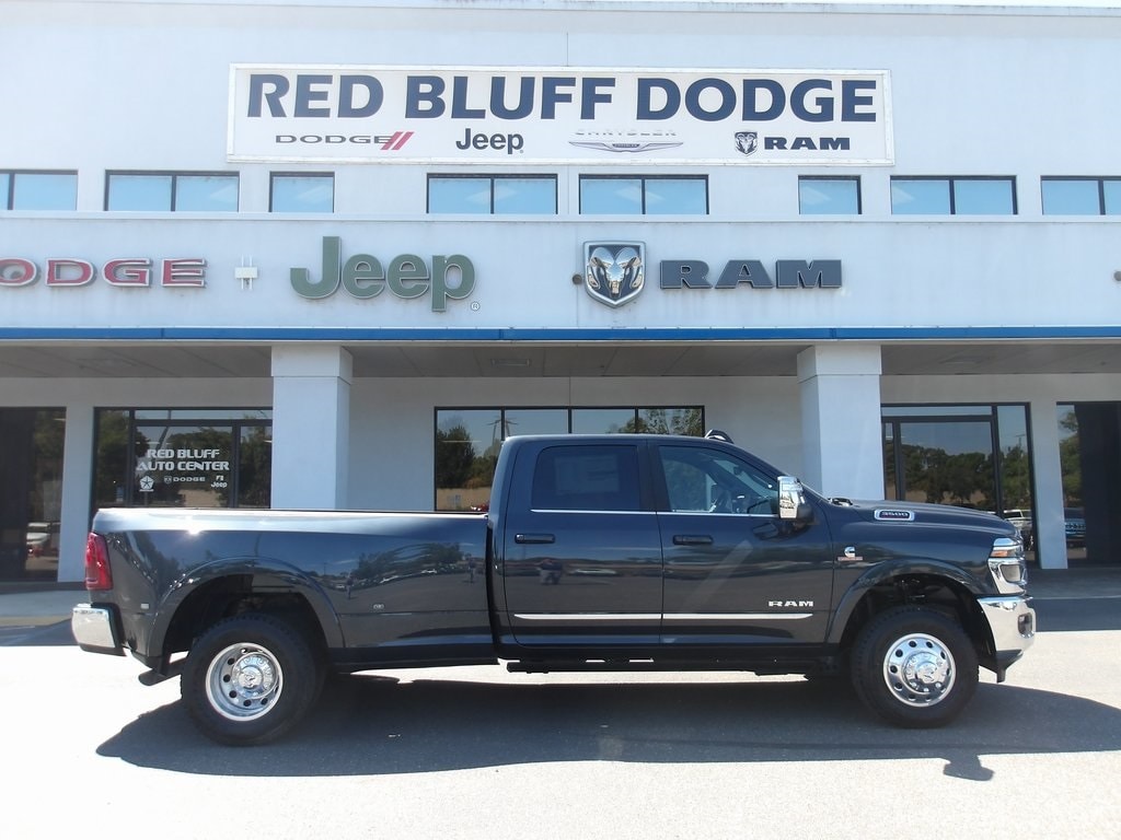 2025 RAM Ram 3500 Pickup Limited's photo