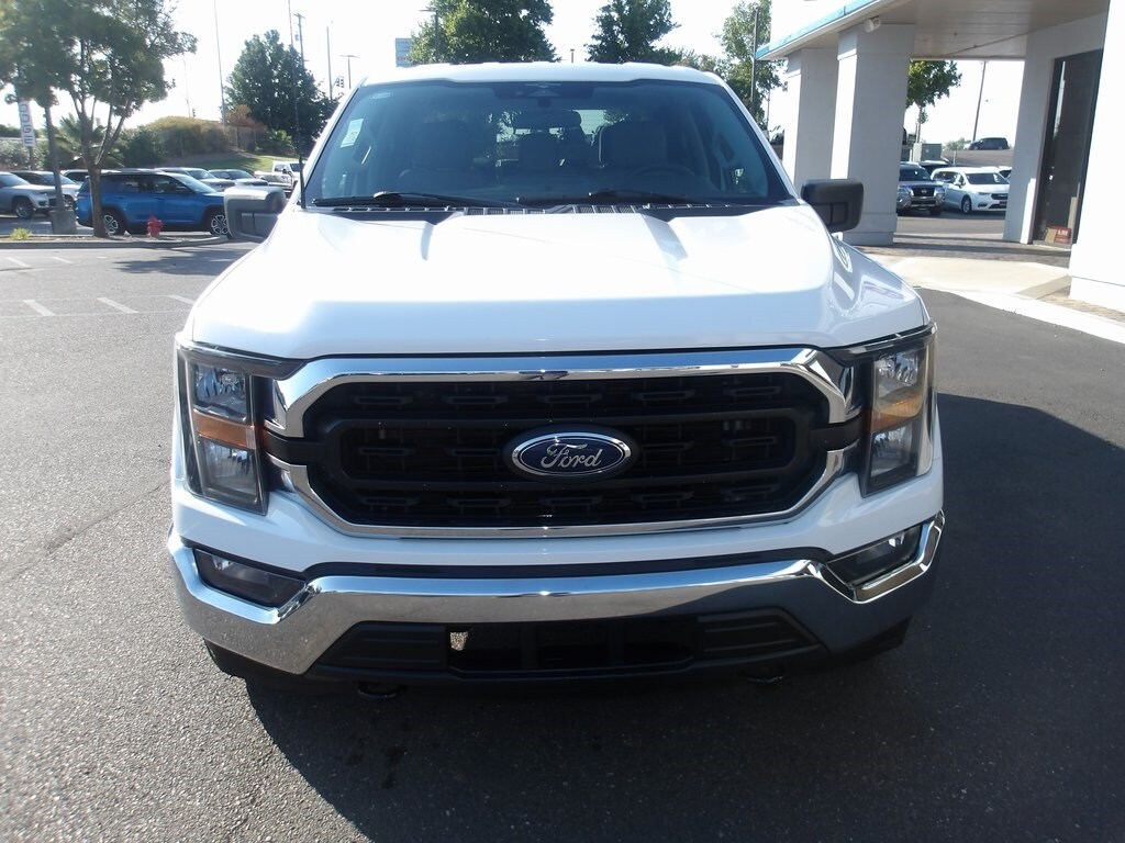 2023 Ford F-150 XLT photo 2