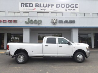 2026 Ram 3500 TRADESMAN CREW CAB 4X4 8' BOX Crew Cab