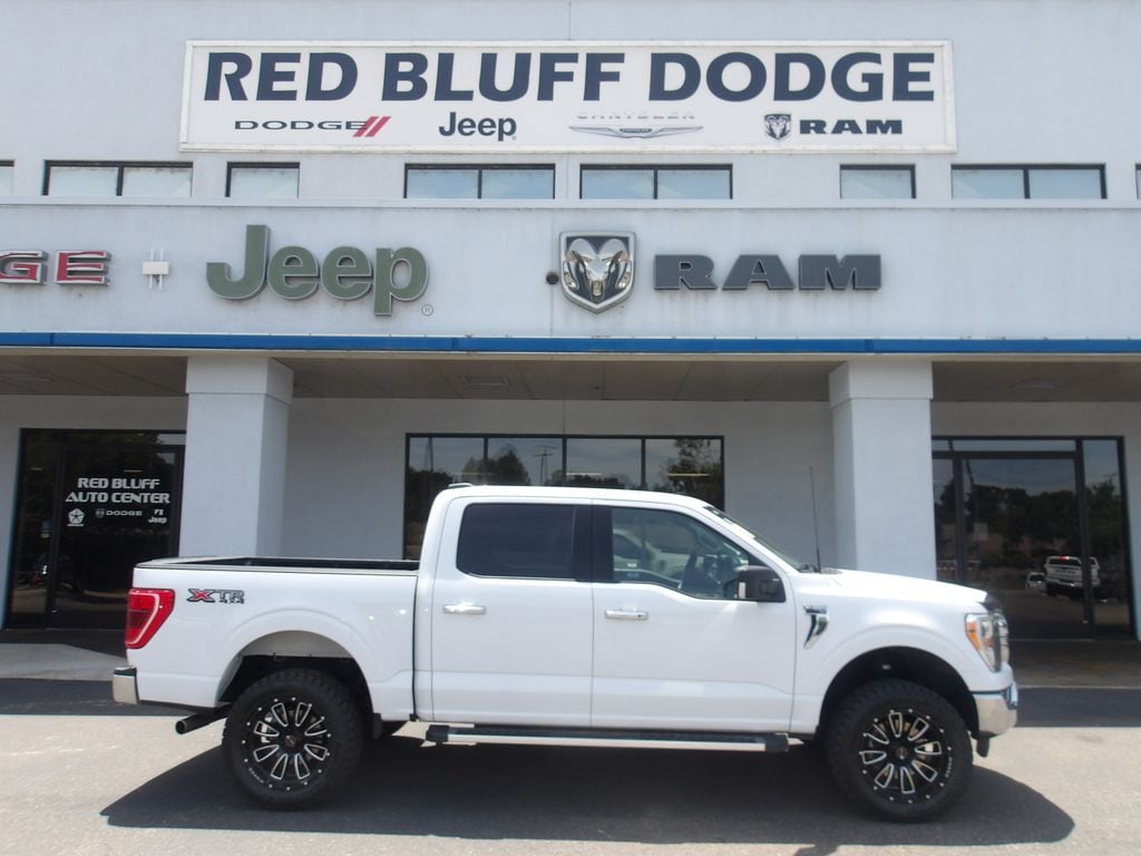 2023 Ford F-150 XLT 4x4 SuperCrew 145 in's photo