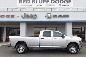 2026 Ram 2500 TRADESMAN CREW CAB 4X4 8' BOX Crew Cab