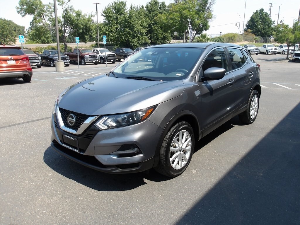 2022 Nissan Rogue Sport S photo 3