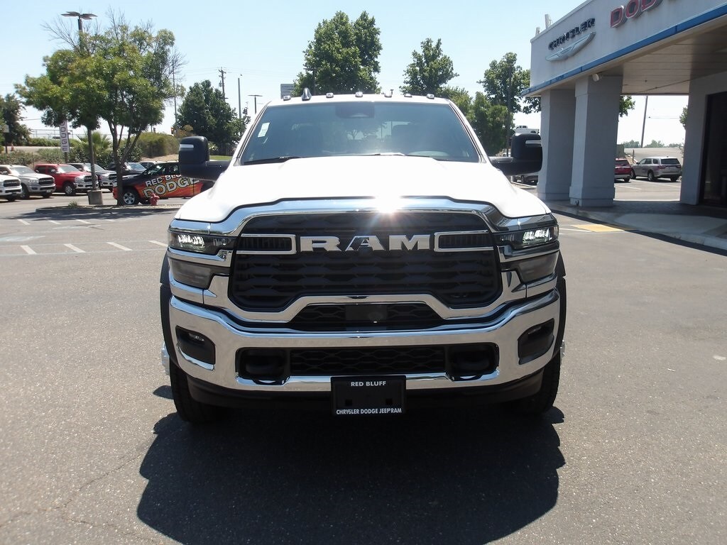 2025 Ram 5500 Tradesman photo 3