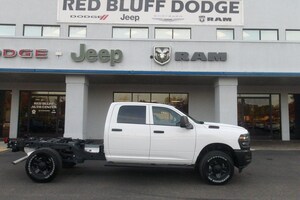 2025 Ram 2500 Tradesman Truck