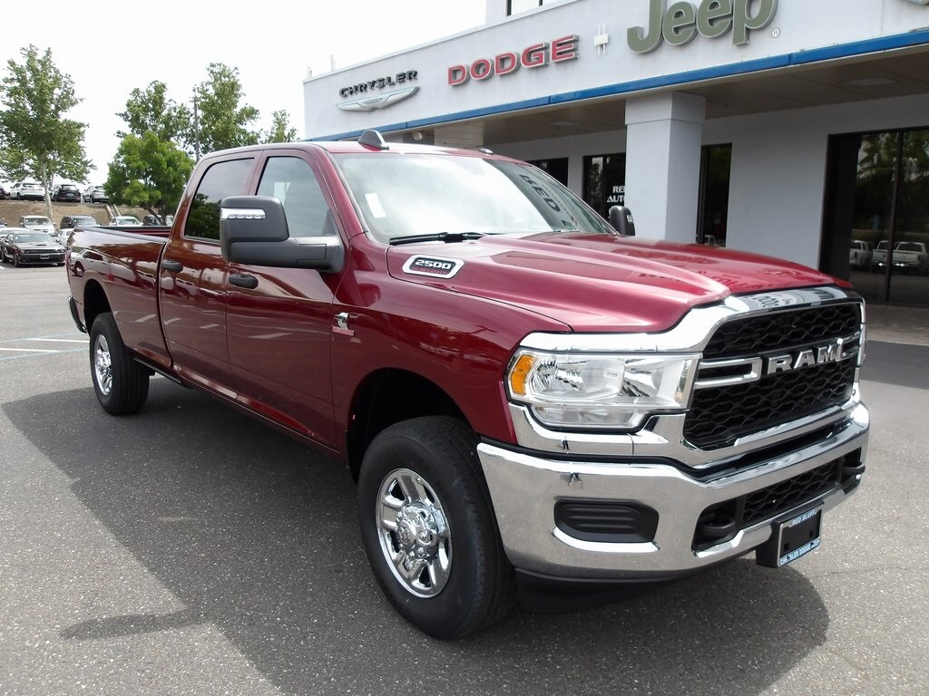 2024 Ram 2500 Tradesman photo 2