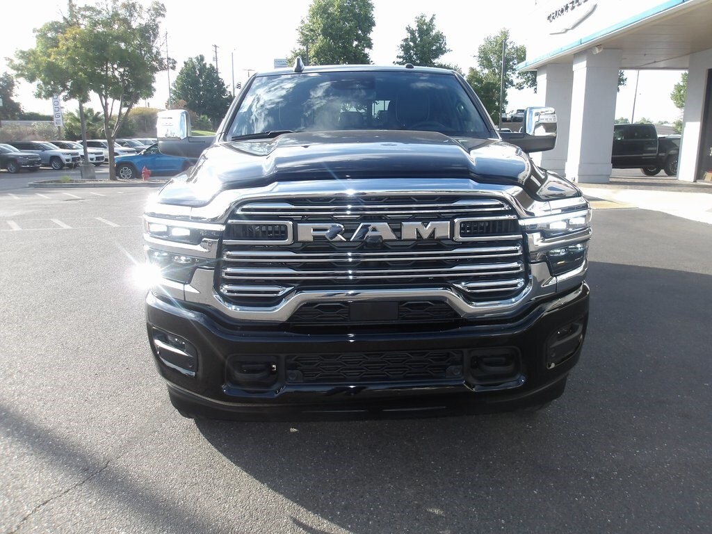 2025 Ram 2500 Laramie photo 4