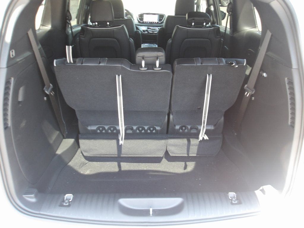 2025 Chrysler Pacifica Limited - Photo 9