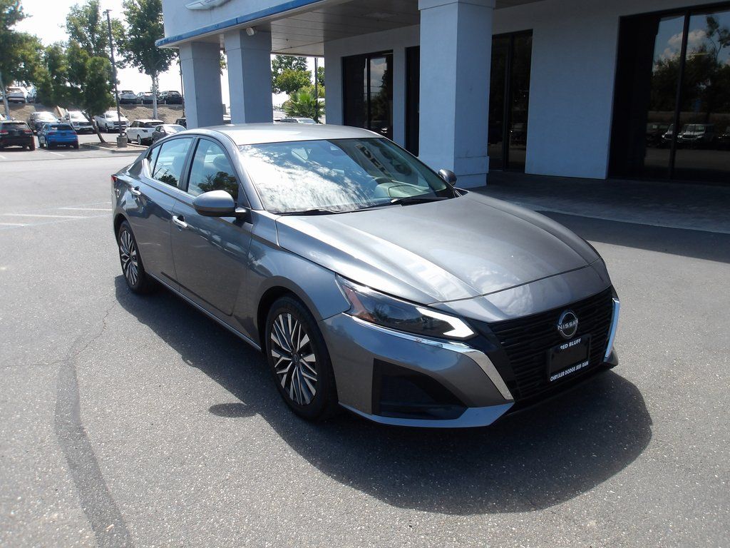 Used 2023 Nissan Altima SV with VIN 1N4BL4DV6PN328376 for sale in Red Bluff, CA