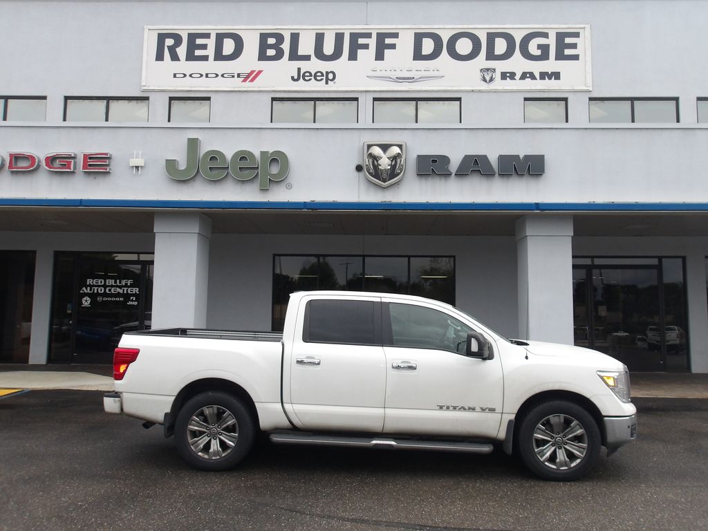 2018 Nissan Titan SV 4X4 Crew Cab's photo