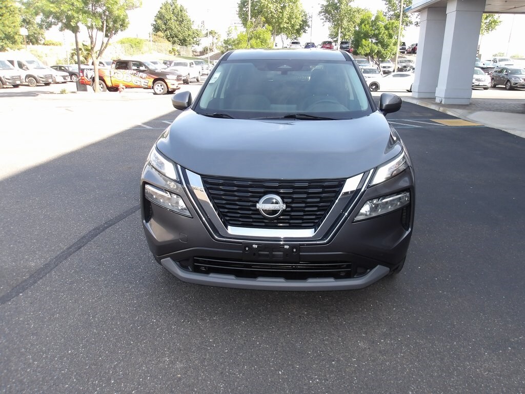 2023 Nissan Rogue SV photo 3