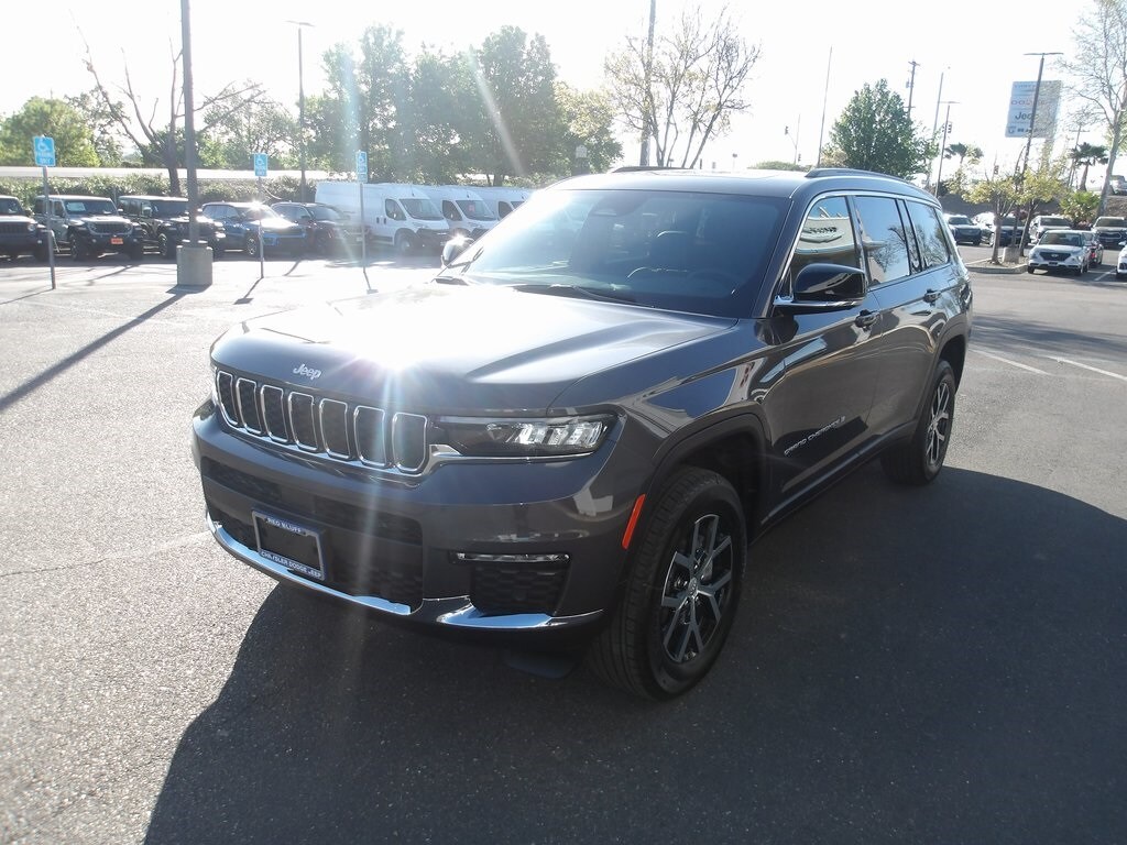 2025 Jeep Grand Cherokee L photo 4