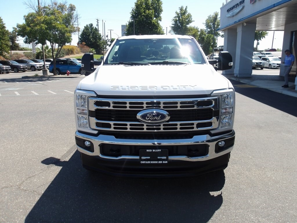 2024 Ford F-250 photo 2