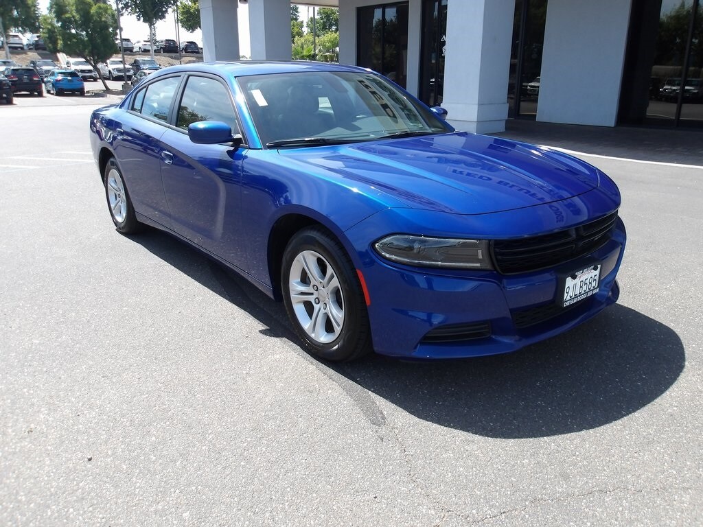 2022 Dodge Charger SXT photo 2