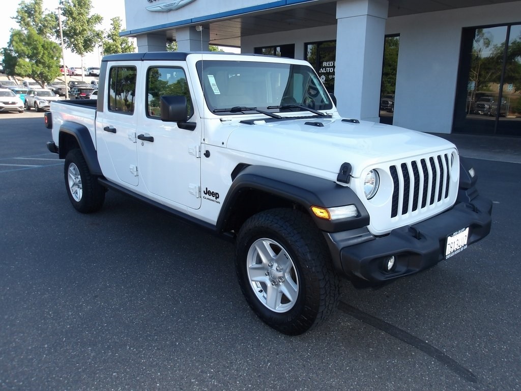 Used 2020 Jeep Gladiator Sport S with VIN 1C6HJTAG1LL109462 for sale in Red Bluff, CA