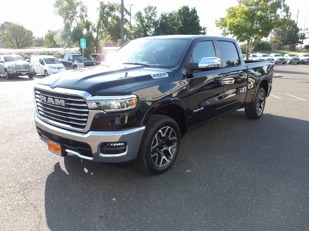 2025 Ram 1500 Laramie photo 4