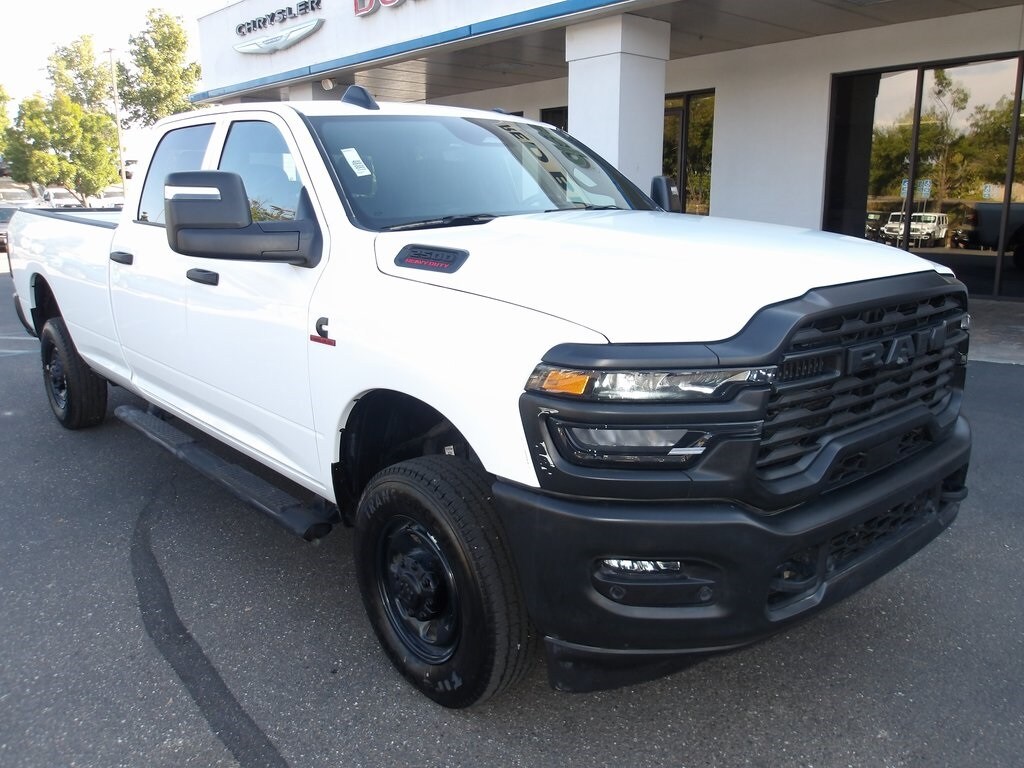 2025 Ram 2500 Tradesman photo 2