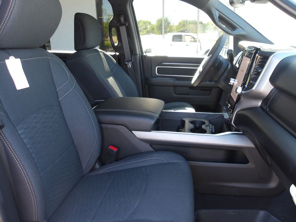 2025 RAM 2500 Big Horn - Photo 18