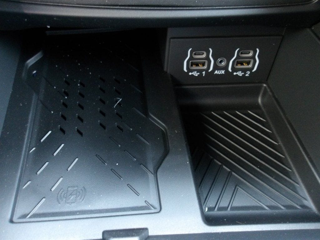 2025 Chrysler Pacifica Limited - Photo 15