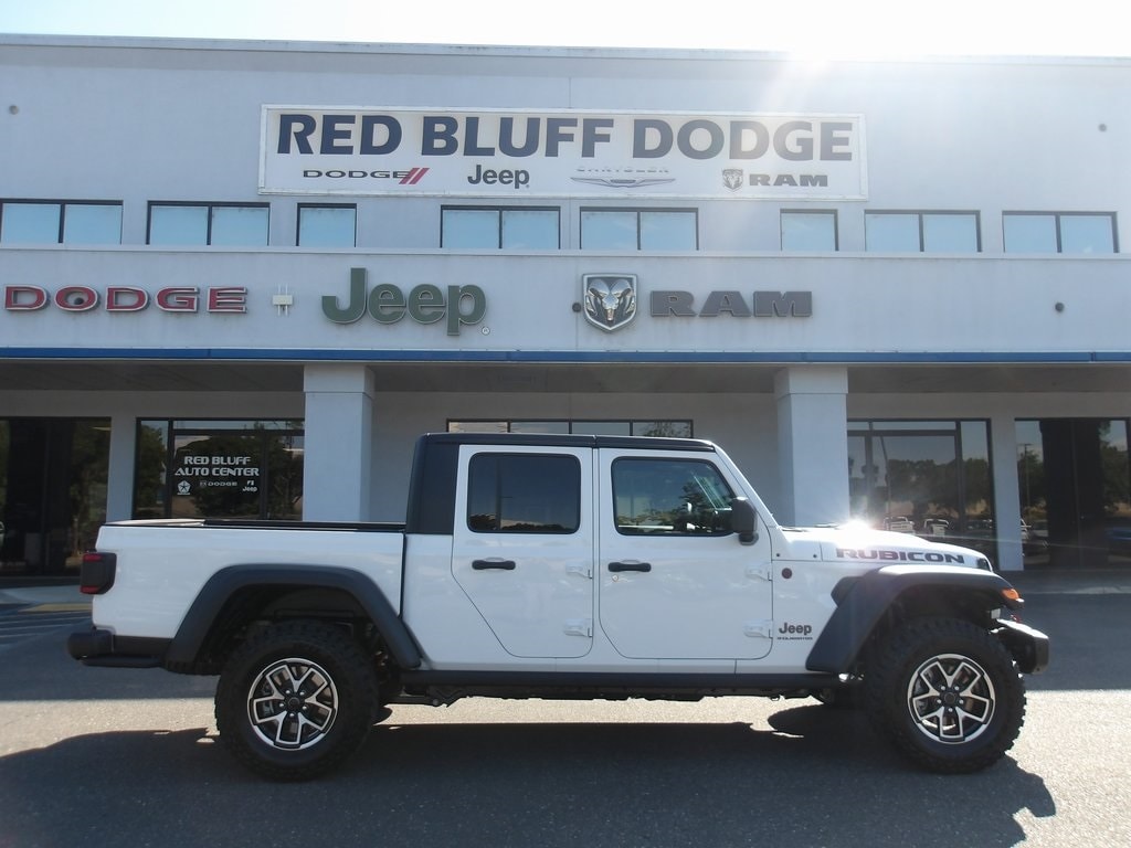 2025 Jeep Gladiator Crew Cab 