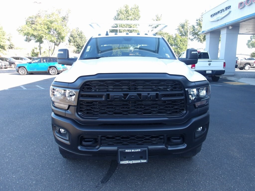 2024 Ram 3500 Tradesman photo 3