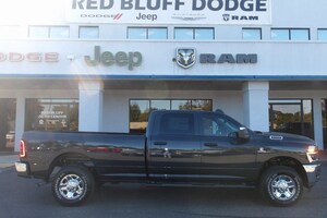 2026 Ram 2500 TRADESMAN CREW CAB 4X4 8' BOX Crew Cab