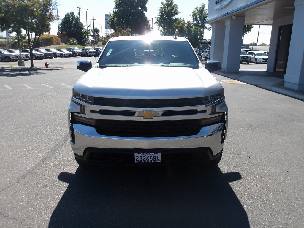 2020 Chevrolet Silverado LT photo 3