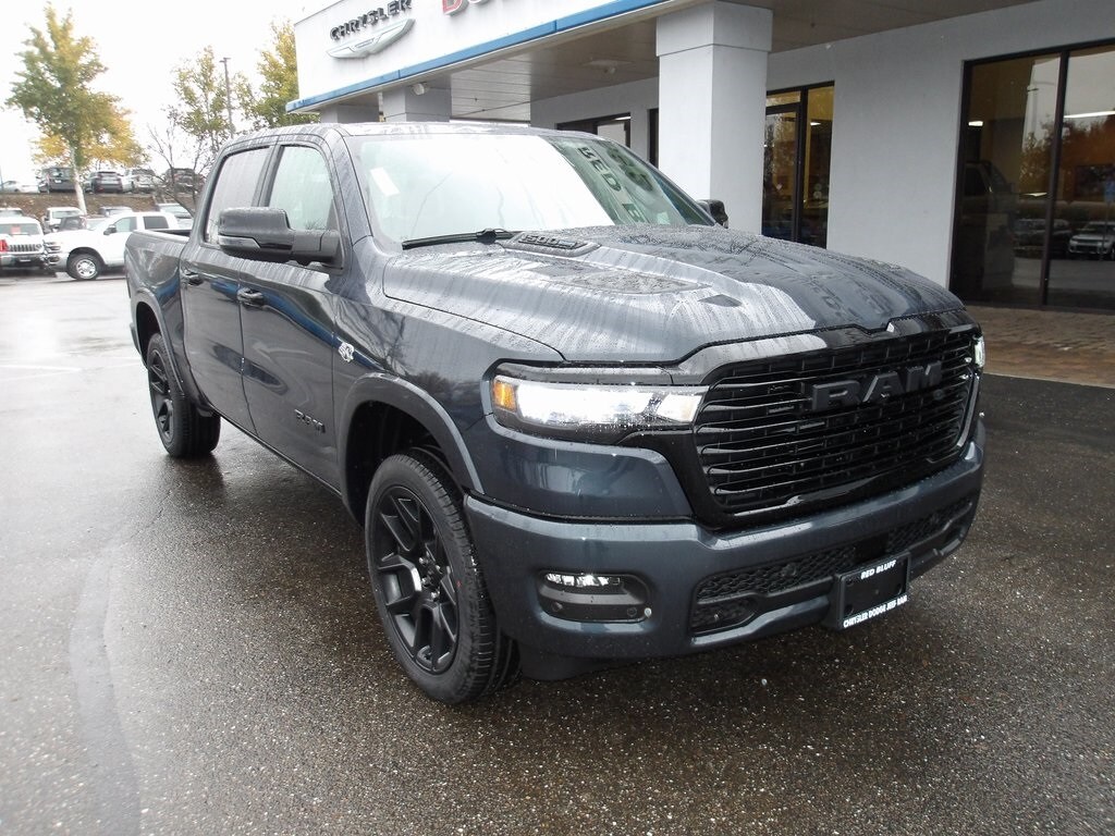 New 2026 Ram 1500 LARAMIE CREW CAB 4X4 5'7 BOX Crew Cab