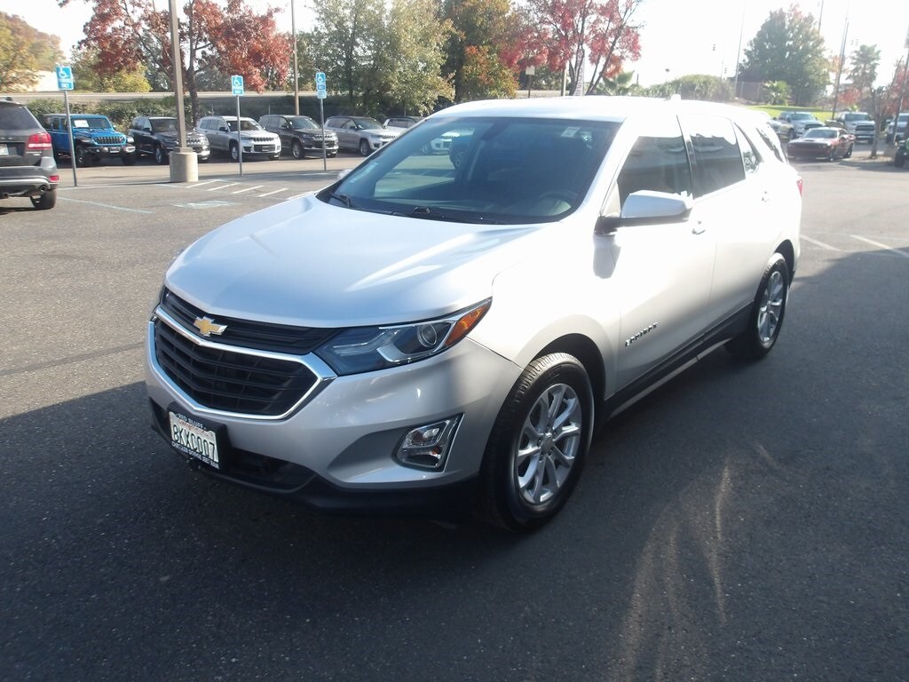2019 Chevrolet Equinox LT photo 3