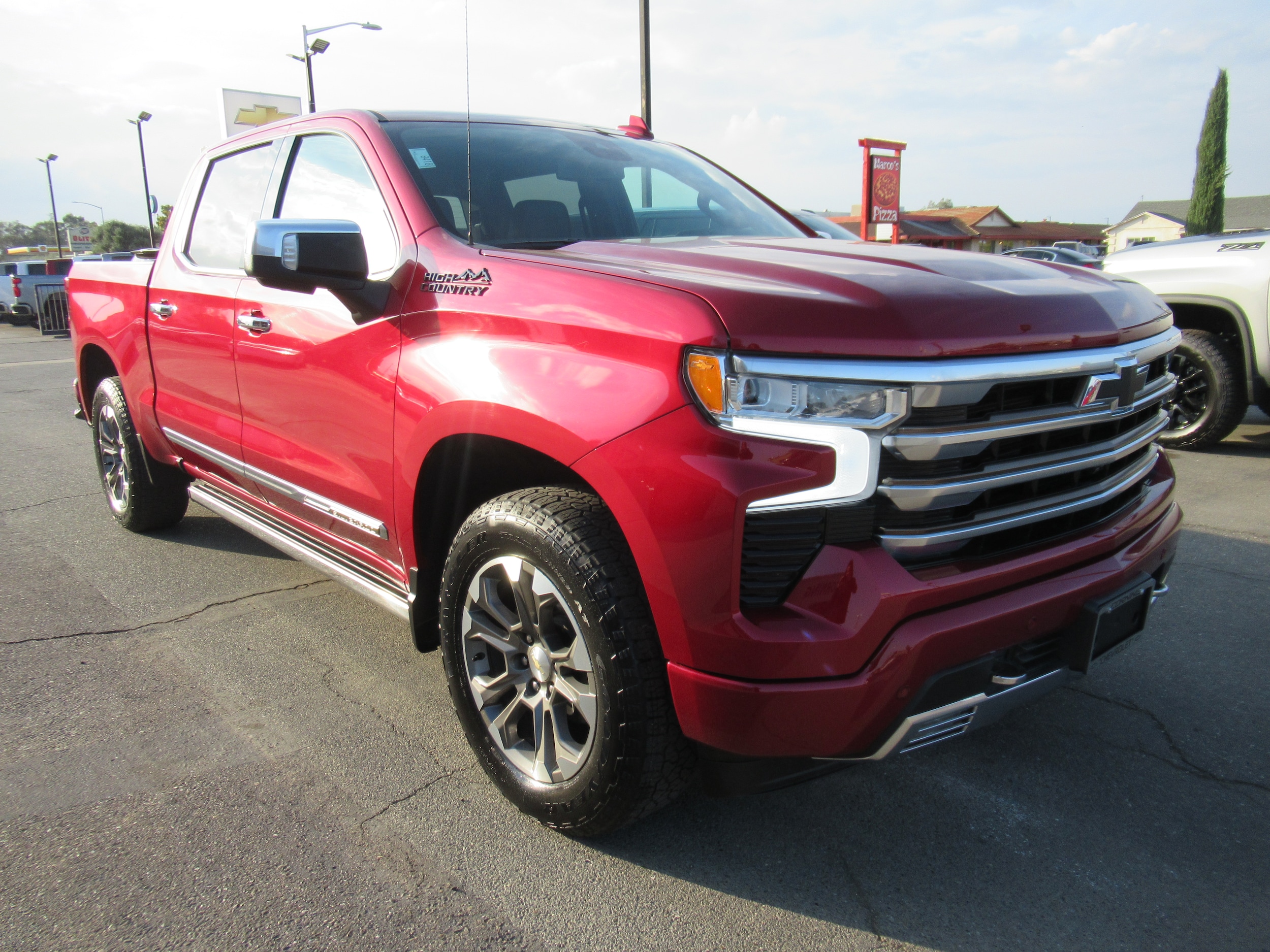 2022 Chevrolet Silverado 1500 Leather photo 4