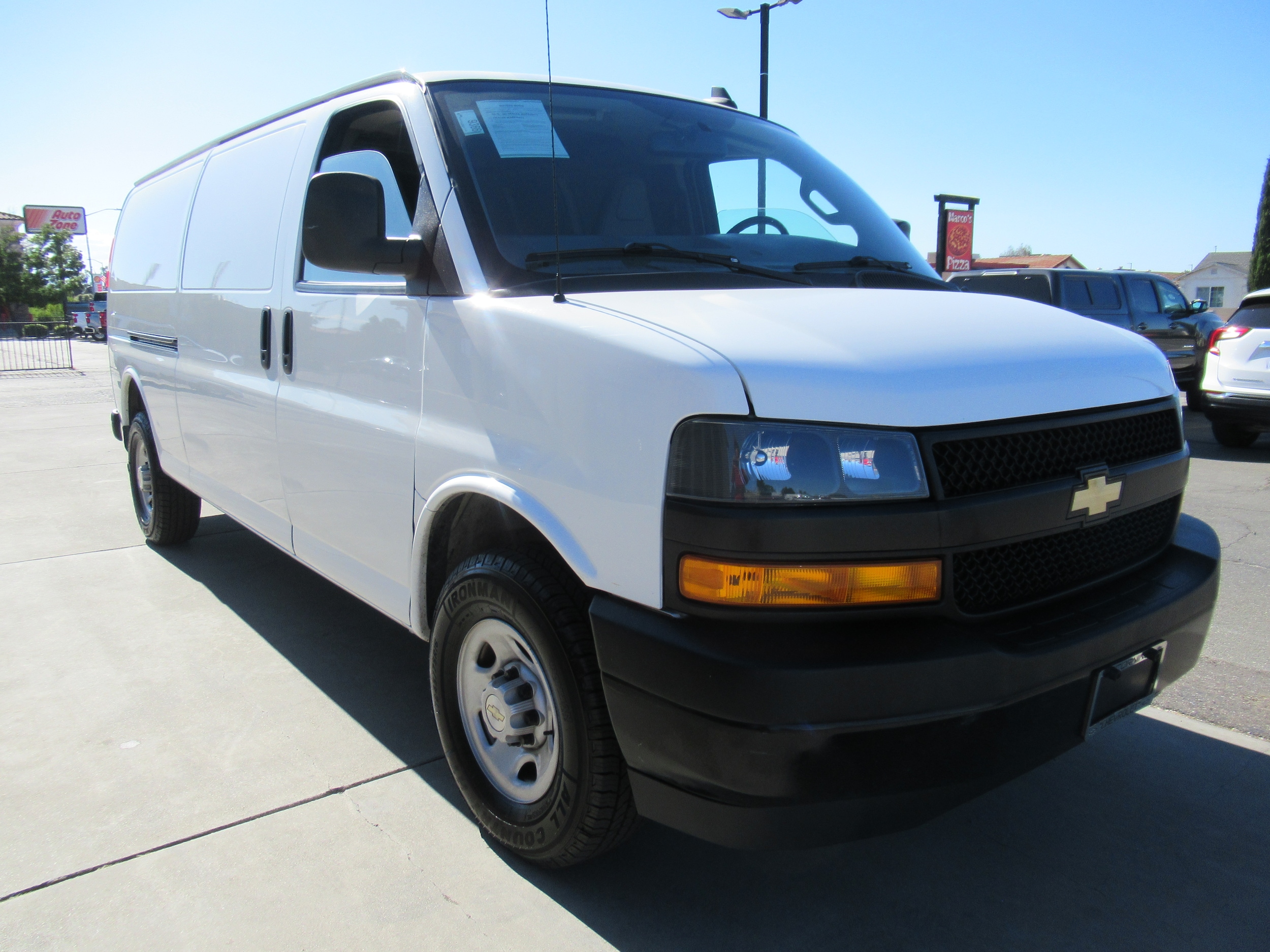 2023 Chevrolet Express 2500 Cloth photo 4