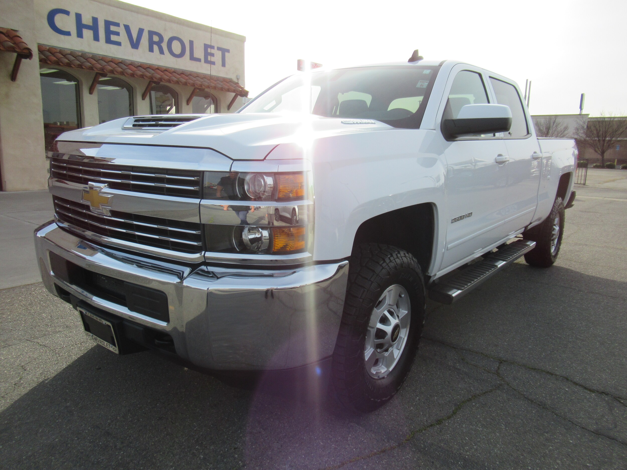 2018 Chevrolet Silverado 2500HD Cloth photo 2