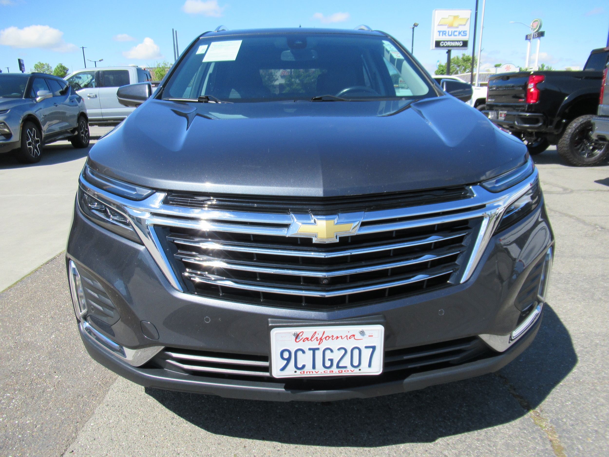 2022 Chevrolet Equinox Leather photo 3