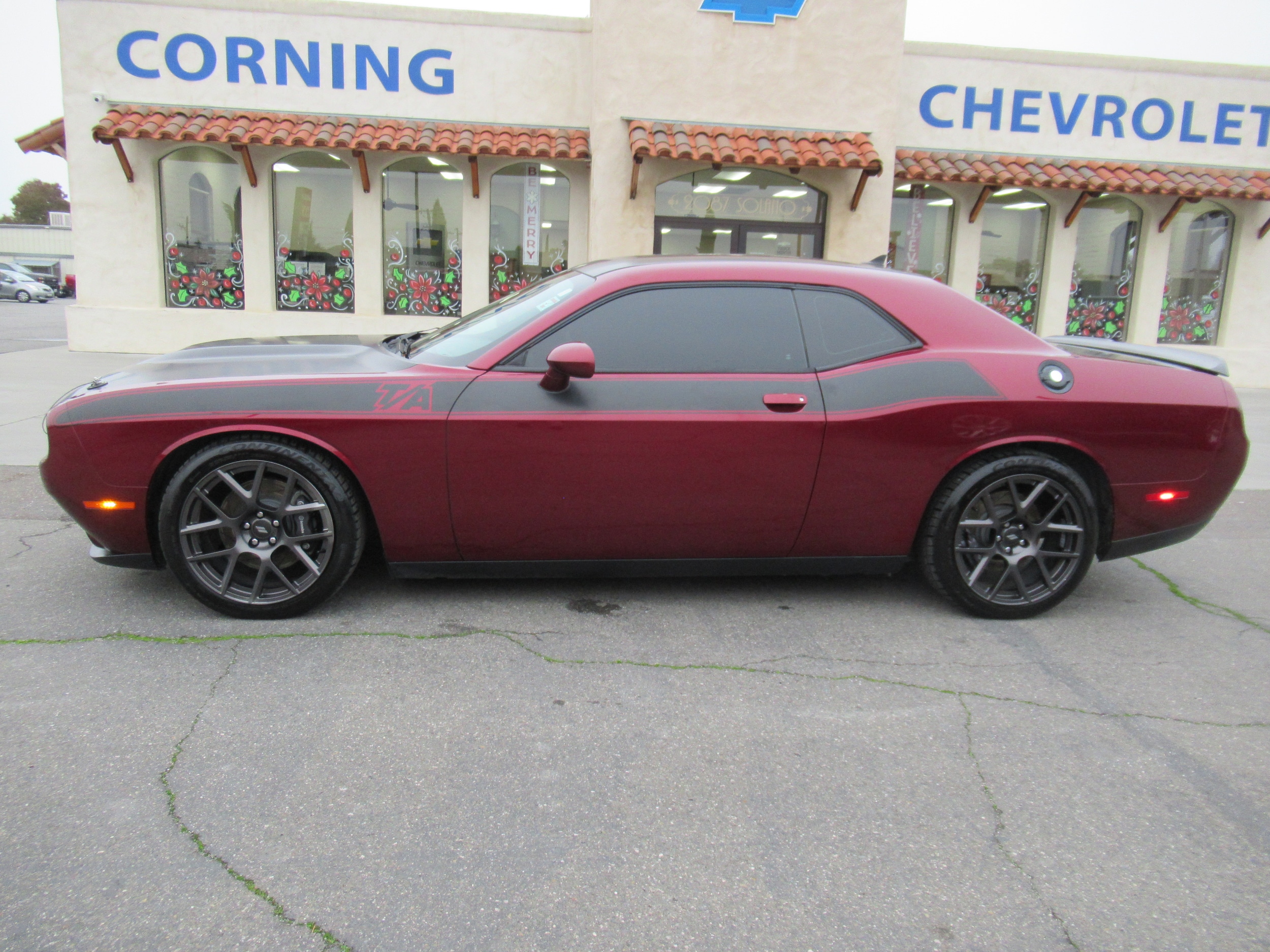 2018 Dodge Challenger Leather photo 2