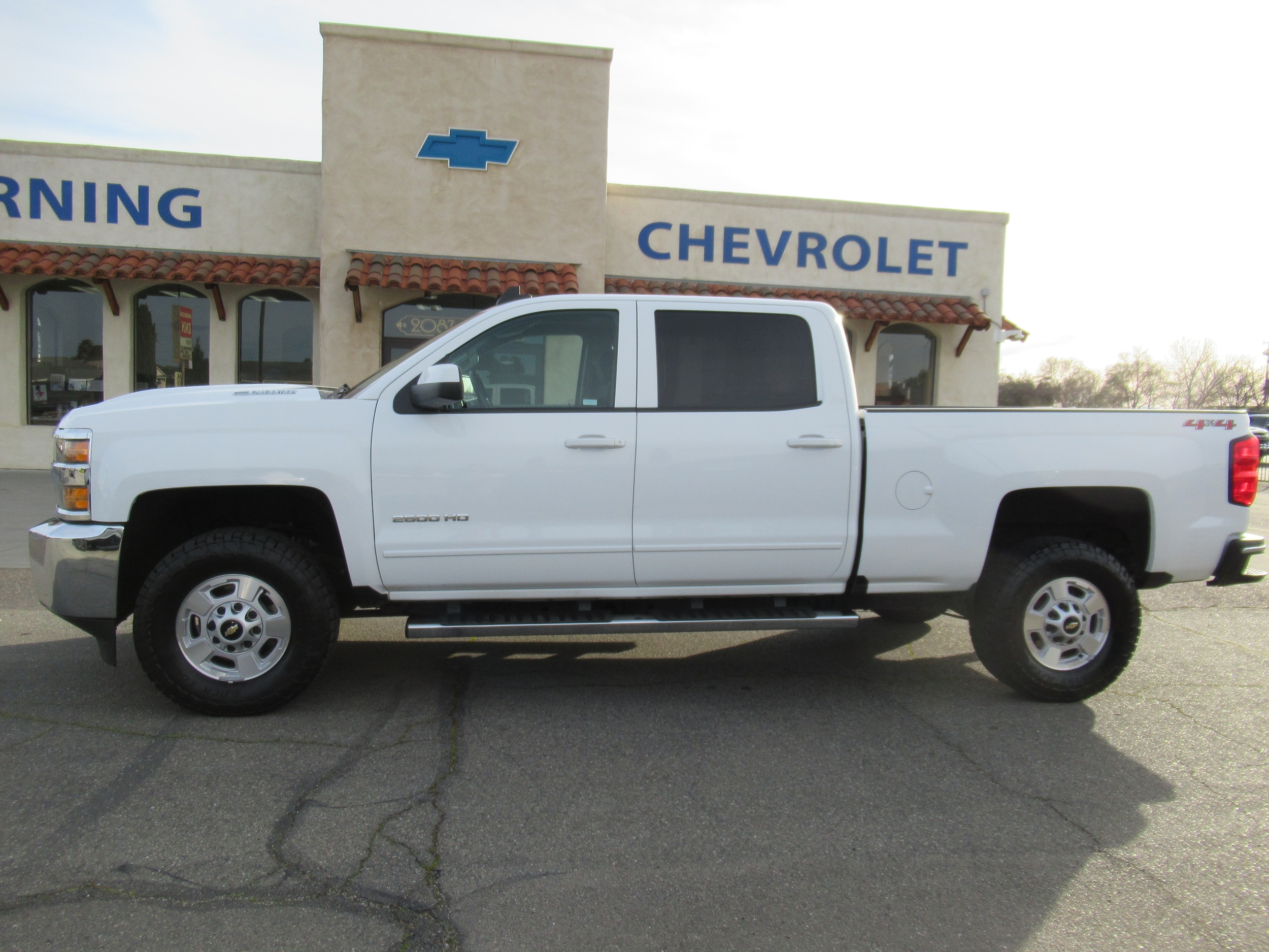 2018 Chevrolet Silverado 2500HD Cloth photo 3