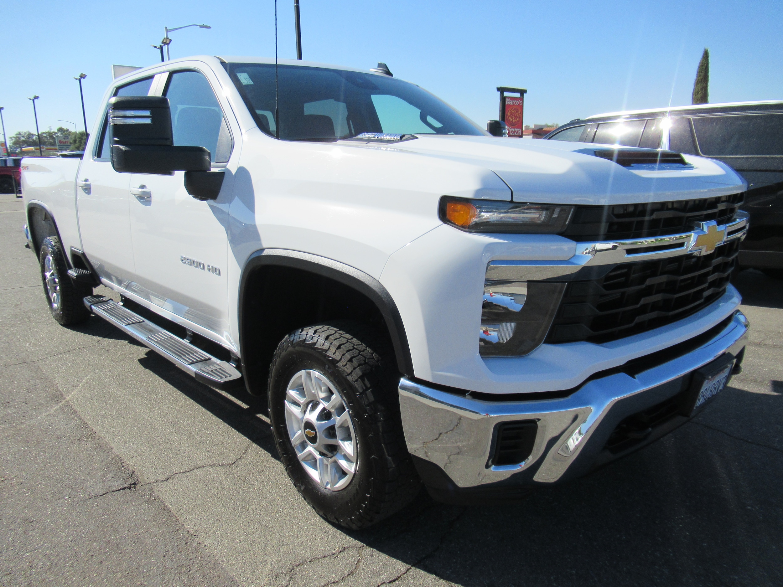 2024 Chevrolet Silverado 2500 HD Cloth photo 4