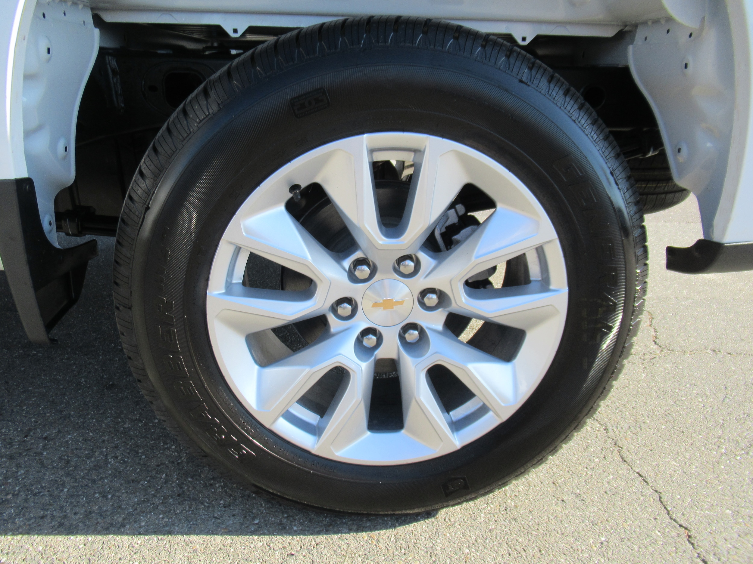 2025 Chevrolet Silverado 1500 Custom - Photo 17